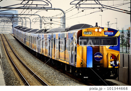 2001年 JRゆめ咲線を走る103系普通電車8両 2001年 JRゆめ咲線を走る103系普通電車8両 101344668