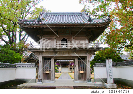 法輪寺・山門・第9番札所(徳島県・四国遍路) 法輪寺・山門・第9番札所(徳島県・四国遍路) 101344713