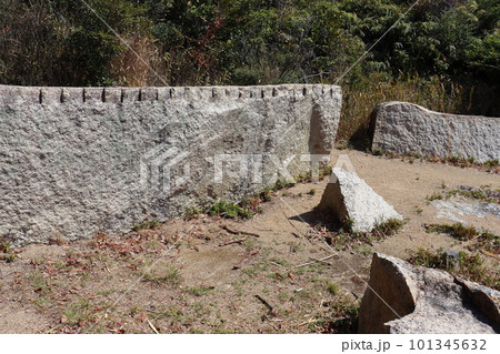 大阪城築城残石群（瀬戸内海 前島） 101345632