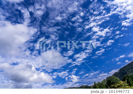 青い空、白い雲。 青い空、白い雲。 101346772