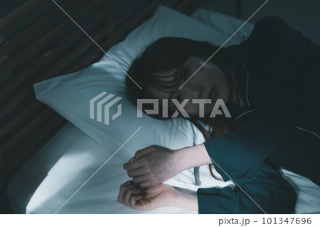 The bedroom. The bedroom. 101347696