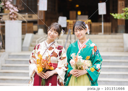 着物・袴を着た女の子 101351666