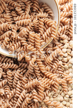 Green lentil fusilli pasta 101353989