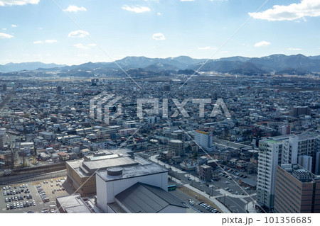 霞城セントラル展望室からの山形市街 霞城セントラル展望室からの山形市街 101356685