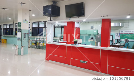 Surakarta, Indonesia, Jan 2023, Interior of recovery room in intensive care unit at Muwardi Hospital. Empty bed with medical equipment in background Surakarta, Indonesia, Jan 2023, Interior of recovery room in intensive care unit at Muwardi Hospital. Empty bed with medical equipment in background 101356791