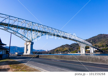 呉と江田島をつなぐ早瀬大橋(広島県呉市) 呉と江田島をつなぐ早瀬大橋(広島県呉市) 101359268
