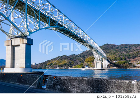 呉と江田島をつなぐ早瀬大橋(広島県呉市) 呉と江田島をつなぐ早瀬大橋(広島県呉市) 101359272