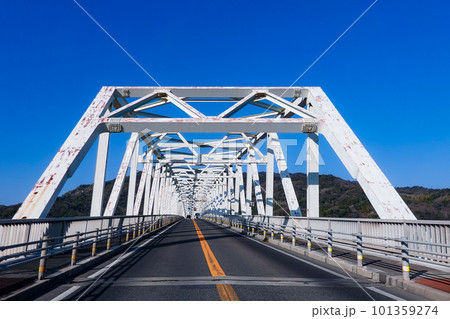 呉と江田島をつなぐ早瀬大橋（広島県呉市） 101359274