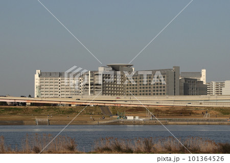 荒川風景・首都高速と東京拘置所【東京都足立区】 101364526