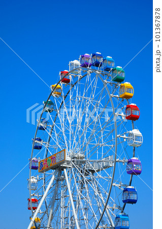 あらかわ遊園の新観覧車と青空 あらかわ遊園の新観覧車と青空 101367878
