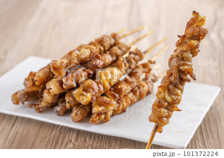 博多名物の鶏皮 博多名物の鶏皮 101372224