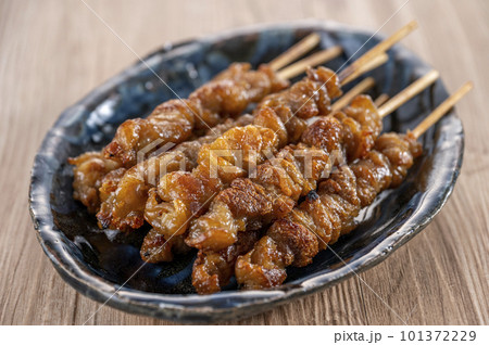 博多名物の鶏皮 101372229