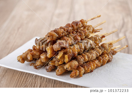 博多名物の鶏皮 101372233