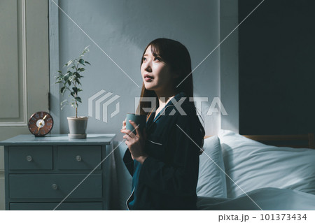 The bedroom. 101373434
