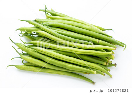 インゲン(サヤインゲン・三度豆)。(白バック) インゲン(サヤインゲン・三度豆)。(白バック) 101373821