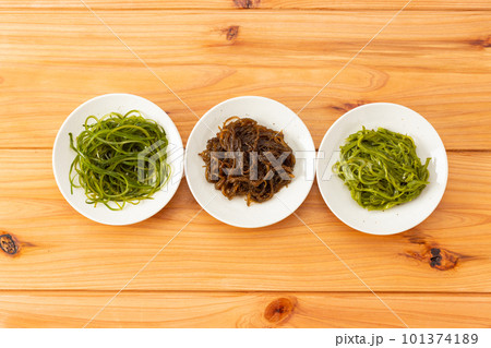 めかぶともずくと切り昆布 めかぶともずくと切り昆布 101374189