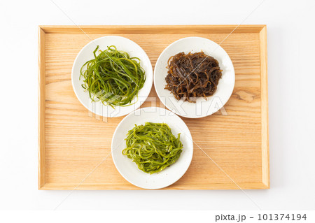 めかぶともずくと切り昆布 めかぶともずくと切り昆布 101374194