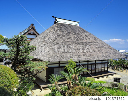 静岡県　龍華寺　本堂　4月 101375762