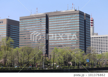 法務省、検察庁、公安調査庁などが入る中央合同庁舎第6号館（千代田区霞が関） 101376862