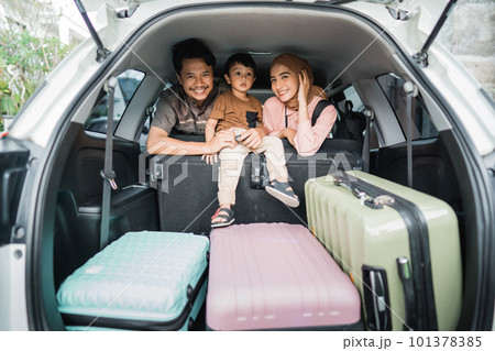 muslim family going on road trip back home during eid mubarak muslim family going on road trip back home during eid mubarak 101378385