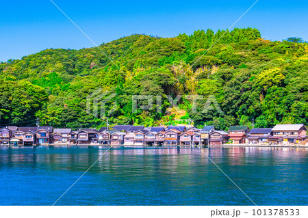 海の京都 伊根の舟屋の風景 101378533