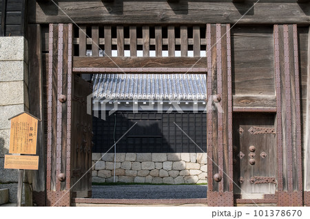 松山城　筋鉄門　登録有形文化財　愛媛県 101378670