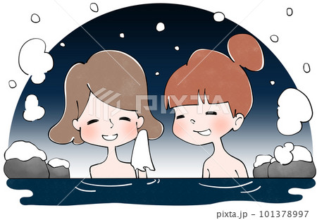 雪が降る夜　露天風呂に入る女性 101378997