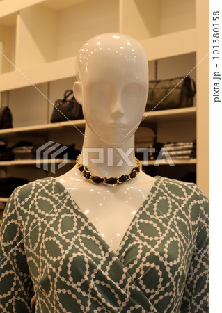 mannequin Photos - PIXTA