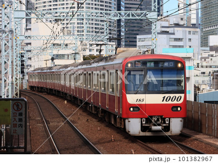 京浜急行 新馬場駅の1000系電車 京浜急行 新馬場駅の1000系電車 101382967