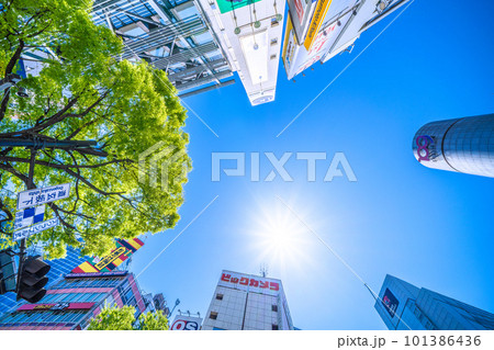 日本の東京都市景観 紫外線に注意…太陽と新緑が“眩しい”季節になった渋谷=4月9日 日本の東京都市景観 紫外線に注意…太陽と新緑が“眩しい”季節になった渋谷=4月9日 101386436