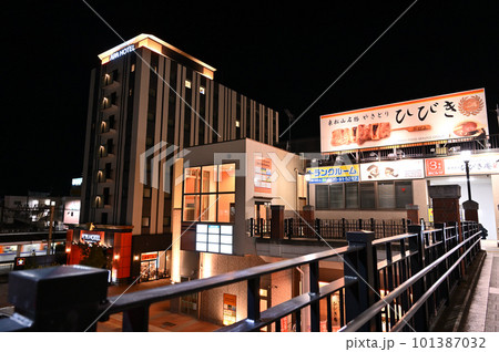 東松山駅　東口の風景　埼玉県東松山市　東武東上線 101387032