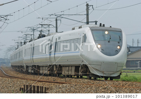 北陸本線　西高岡ー高岡　JR西日本　681系　W11+W03編成（金沢）　はくたか 101389017