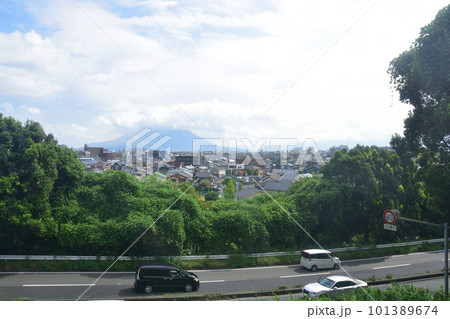 JR九州、指宿枕崎線の鹿児島中央駅から指宿駅間の風景(2022年夏) 101389674