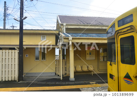 JR九州、指宿枕崎線の鹿児島中央駅から指宿駅間の風景(2022年夏) 101389699