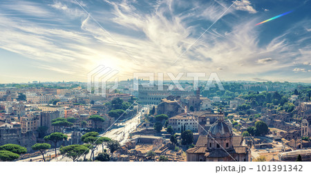 Skyline view of the Capitoline Hill, roman Forum, Coliseum, Rome, Italy Skyline view of the Capitoline Hill, roman Forum, Coliseum, Rome, Italy 101391342