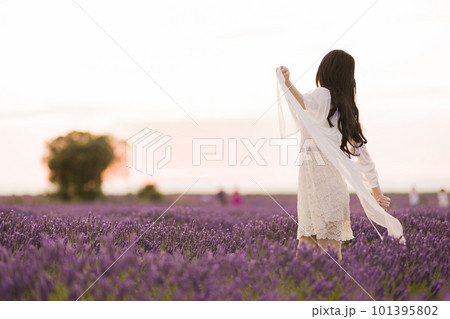 transgender woman enjoy the lavender camps from Brihuega Guadalajara. lifestuyle 101395802