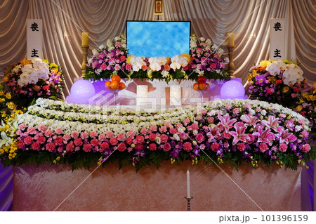お洒落な花祭壇 お洒落な花祭壇 101396159