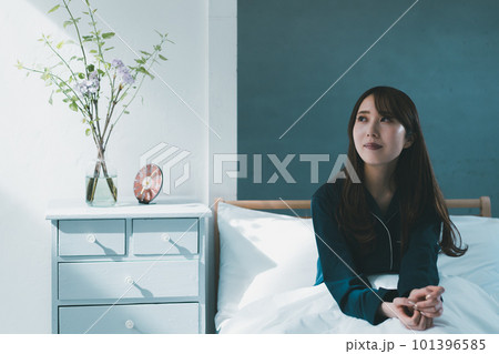 The bedroom. 101396585