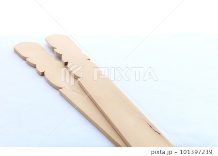 初盆の時に作られる卒塔婆 葬儀法要にかかる費用のイメージ 101397239