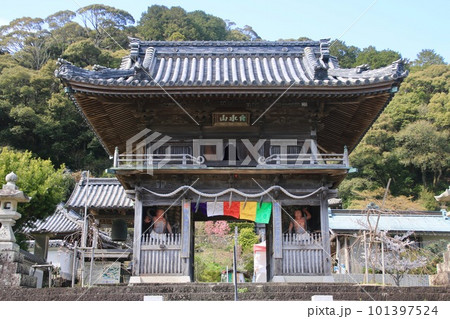 平等寺・山門・第22番札所(徳島県・四国遍路) 平等寺・山門・第22番札所(徳島県・四国遍路) 101397524