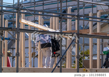 建築現場 職人 木造 建方 建築現場 職人 木造 建方 101398665
