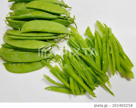絹さやえんどうの千切り 101403258