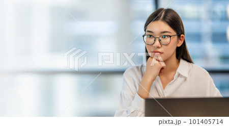 woman working in the office woman working in the office 101405714