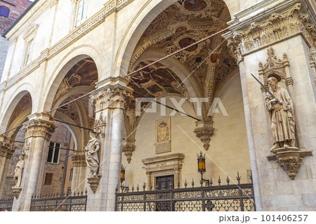 The Croce del Travaglio - road center of the city of Siena, Italy. The Croce del Travaglio - road center of the city of Siena, Italy. 101406257