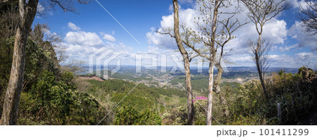 御岩山山頂から大子・奥久慈方面を俯瞰する（パノラマ） 101411299
