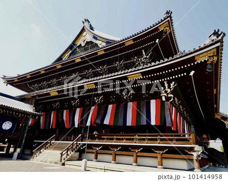 西本願寺、東本願寺、浄土真宗,真宗大谷派、本山、真宗本廟