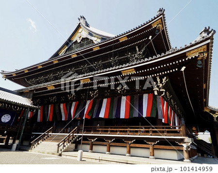 西本願寺、東本願寺、浄土真宗,真宗大谷派、本山、真宗本廟、御影堂(ごえいどう)、宗祖、親鸞聖人、宗教 101414959