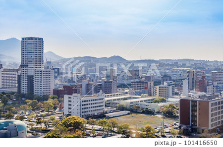 ビルが立ち並ぶ北九州小倉の街並み ビルが立ち並ぶ北九州小倉の街並み 101416650