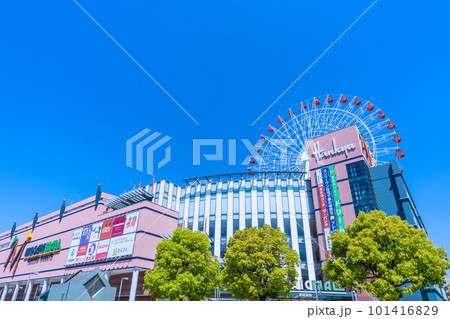 日本の横浜都市景観 センター北駅前・都築阪急など街並みを望む 日本の横浜都市景観 センター北駅前・都築阪急など街並みを望む 101416829