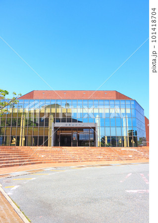 愛知県飛島村、飛島村中央公民館の風景 愛知県飛島村、飛島村中央公民館の風景 101418704